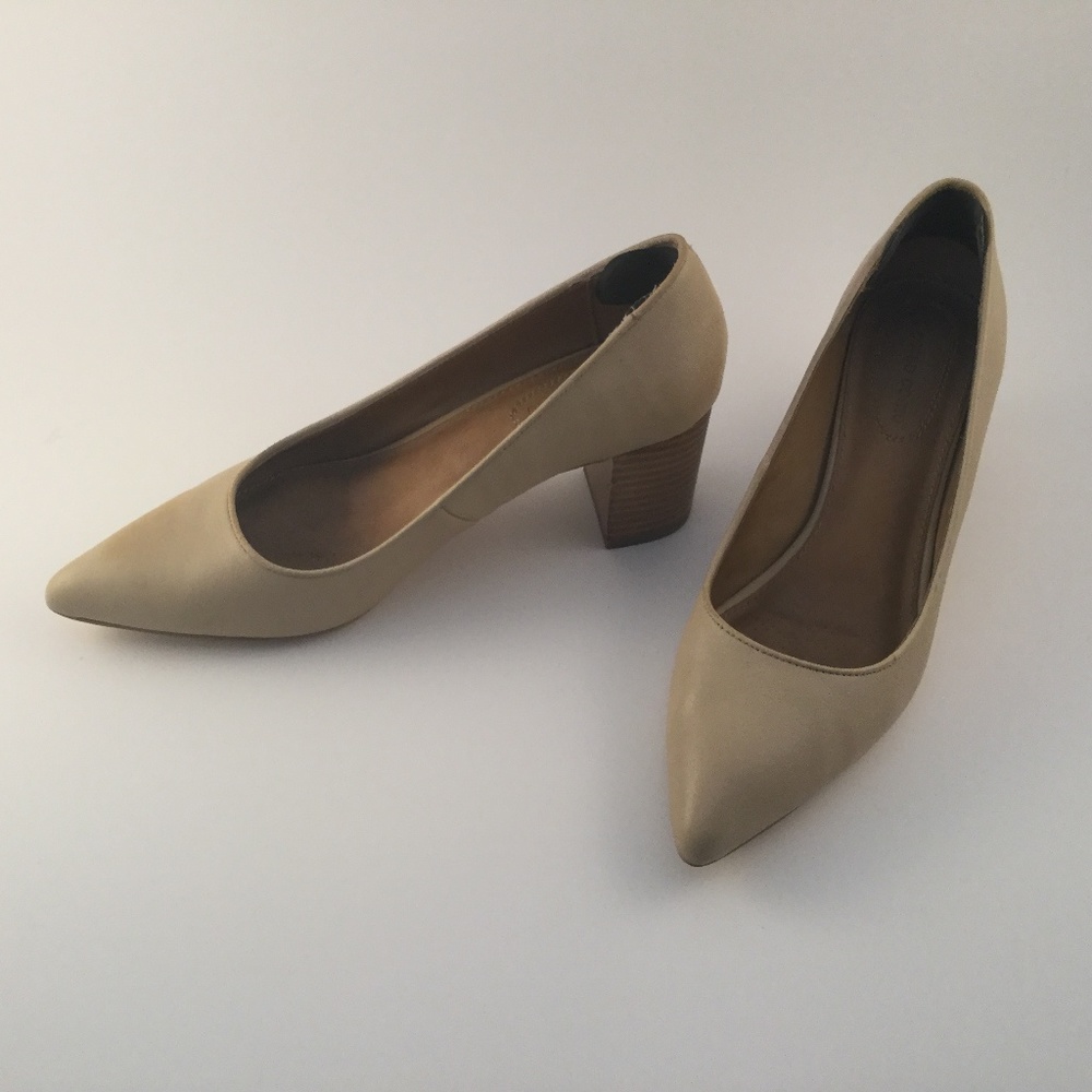 Corso Como Regina Leather Pump in Nude